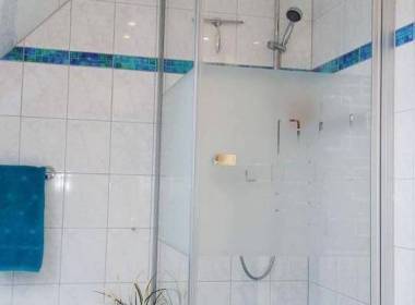 Dusche-neu